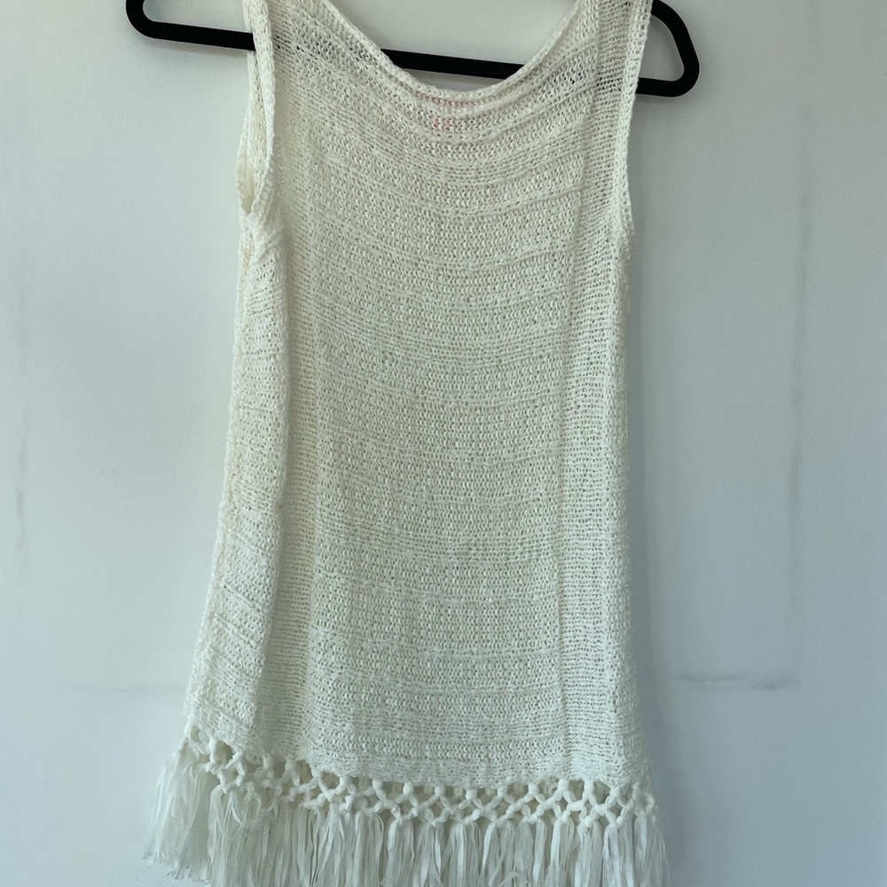 Lilly Pulitzer knit fringe cover up. Size small